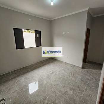 Casa em Itanhaém, bairro Loty