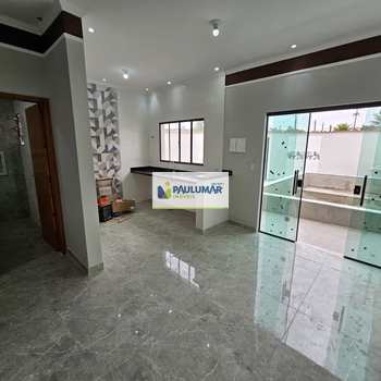 Casa em Itanhaém, bairro Loty