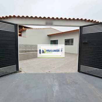 Casa em Itanhaém, bairro Loty