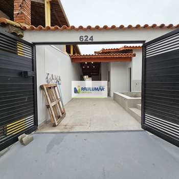 Casa em Itanhaém, bairro Loty