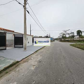Casa em Itanhaém, bairro Loty