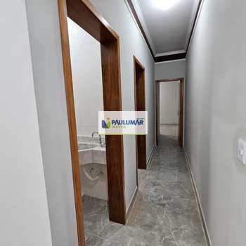 Casa em Itanhaém, bairro Loty