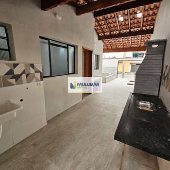Casa em Itanhaém, bairro Loty