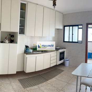Apartamento em Mongaguá, bairro Vera Cruz