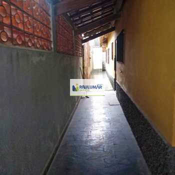 Casa em Mongaguá, bairro Agenor de Campos