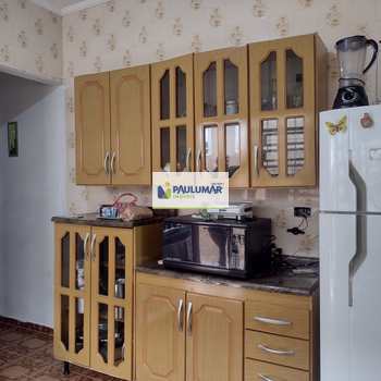 Casa em Praia Grande, bairro Solemar