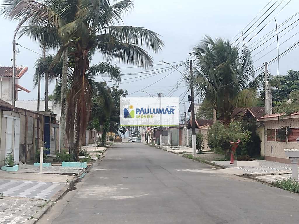Casa em Praia Grande, no bairro Solemar