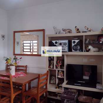 Casa em Praia Grande, bairro Solemar