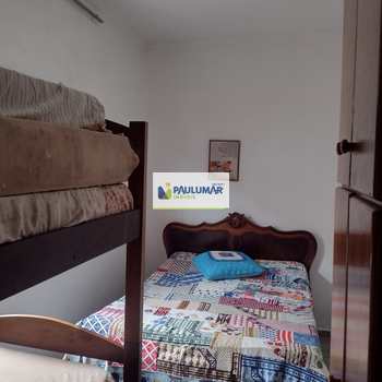 Casa em Praia Grande, bairro Solemar