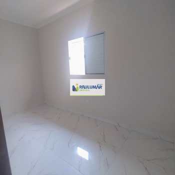 Casa em Mongaguá, bairro Vera Cruz