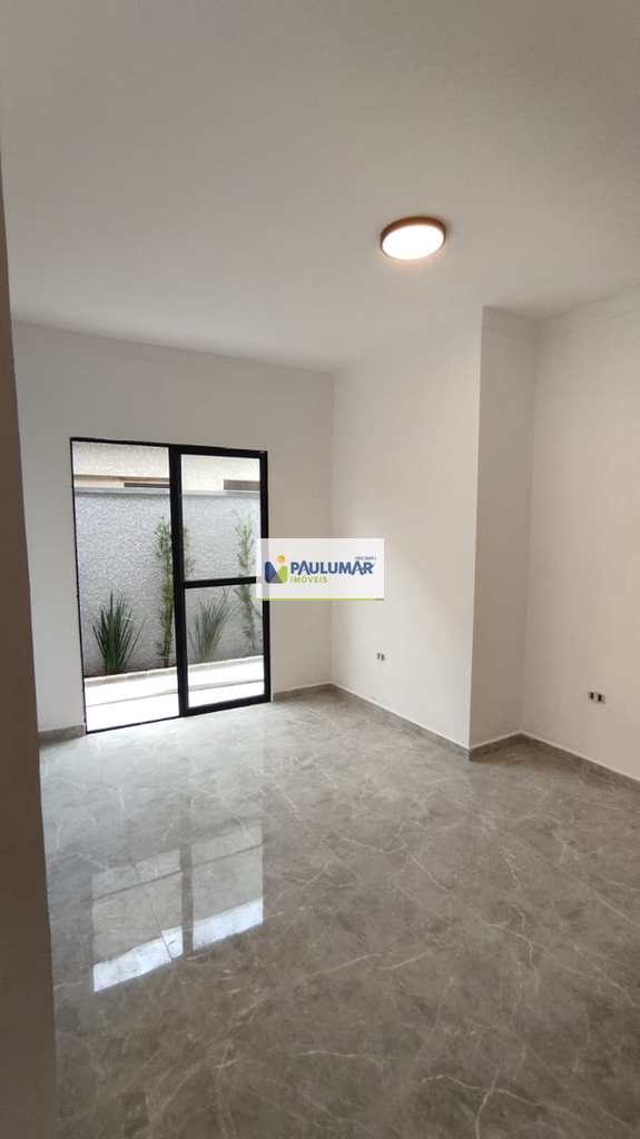 Casa em Itanhaém, no bairro Jardim Grandesp