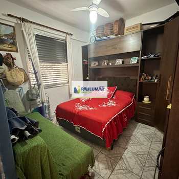 Apartamento em Mongaguá, bairro Centro