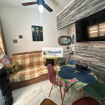Apartamento em Mongaguá, bairro Centro