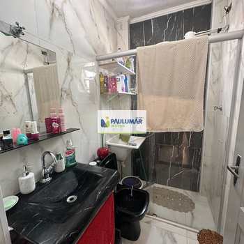 Apartamento em Mongaguá, bairro Centro