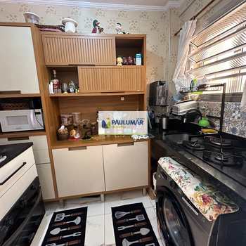 Apartamento em Mongaguá, bairro Centro