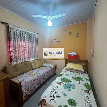 Apartamento em Mongaguá, bairro Centro