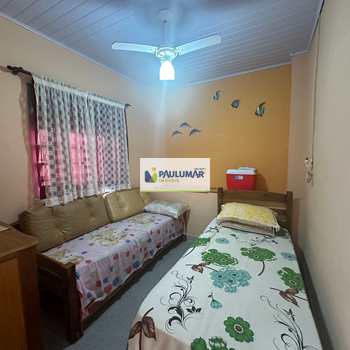 Apartamento em Mongaguá, bairro Centro