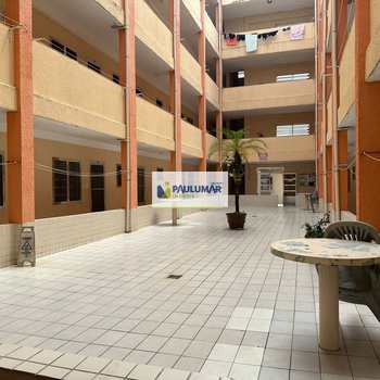 Apartamento em Mongaguá, bairro Centro