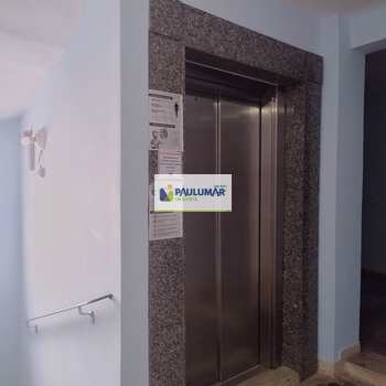 Apartamento em Mongaguá, bairro Centro