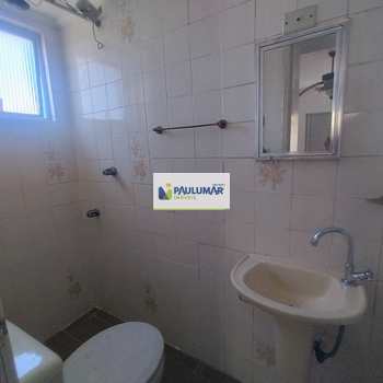 Apartamento em Mongaguá, bairro Centro