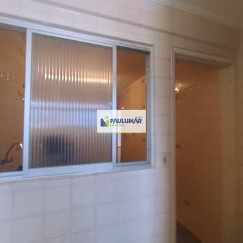 Apartamento em Mongaguá, bairro Centro
