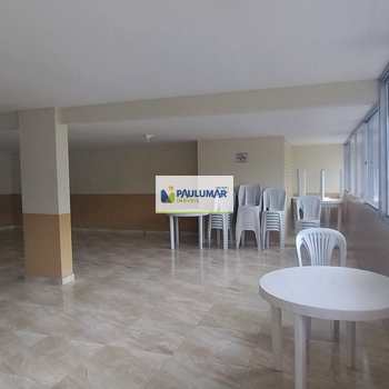 Apartamento em Mongaguá, bairro Centro