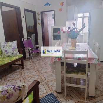 Apartamento em Mongaguá, bairro Centro