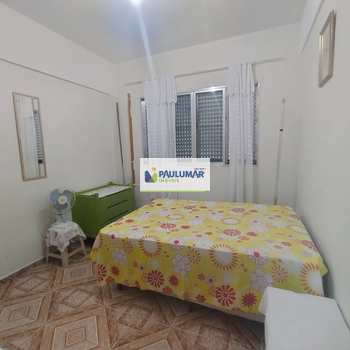 Apartamento em Mongaguá, bairro Centro