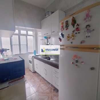 Apartamento em Mongaguá, bairro Centro
