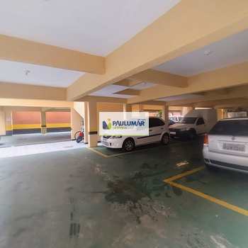 Apartamento em Mongaguá, bairro Centro