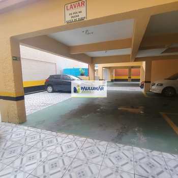 Apartamento em Mongaguá, bairro Centro