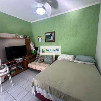 Kitnet em Praia Grande, bairro Solemar