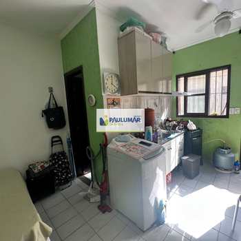 Kitnet em Praia Grande, bairro Solemar