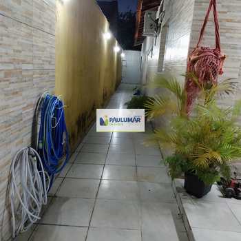 Casa em Mongaguá, bairro Vera Cruz