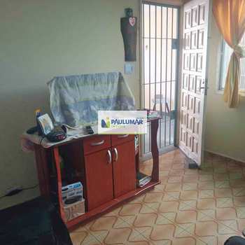 Casa em Praia Grande, bairro Solemar