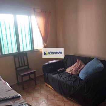 Casa em Praia Grande, bairro Solemar