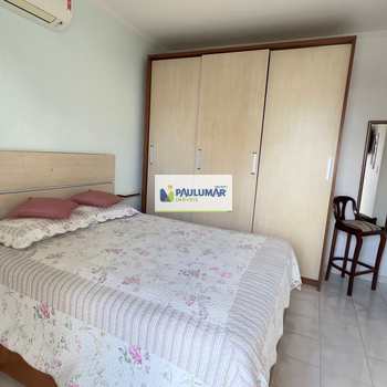Apartamento em Mongaguá, bairro Centro