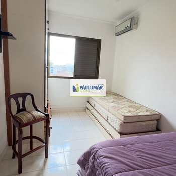 Apartamento em Mongaguá, bairro Centro