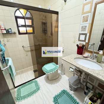 Casa em Mongaguá, bairro Itaóca