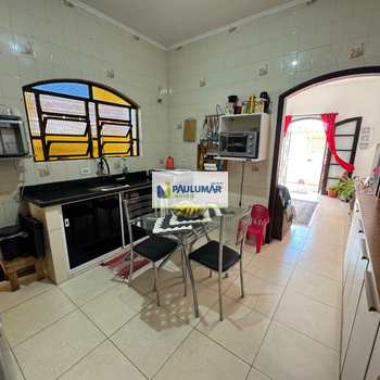 Casa em Mongaguá, bairro Itaóca