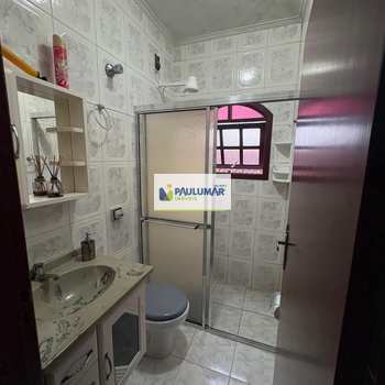 Sobrado em Mongaguá, bairro Centro