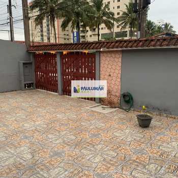 Sobrado em Mongaguá, bairro Centro
