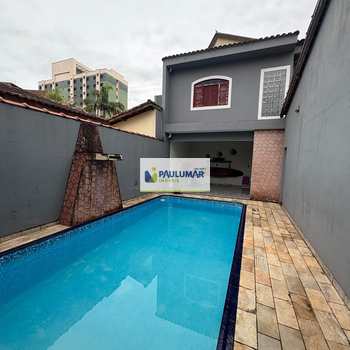 Sobrado em Mongaguá, bairro Centro