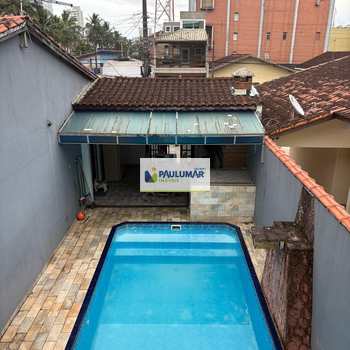 Sobrado em Mongaguá, bairro Centro