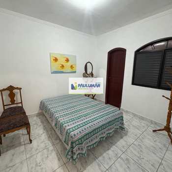 Sobrado em Mongaguá, bairro Centro