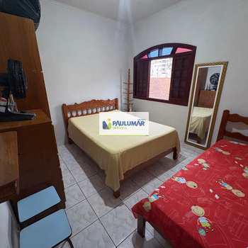 Sobrado em Mongaguá, bairro Centro