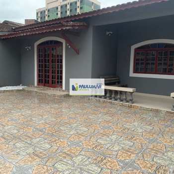 Sobrado em Mongaguá, bairro Centro