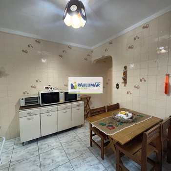 Sobrado em Mongaguá, bairro Centro