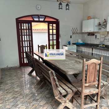 Sobrado em Mongaguá, bairro Centro
