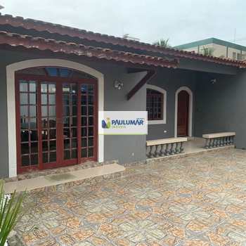 Sobrado em Mongaguá, bairro Centro